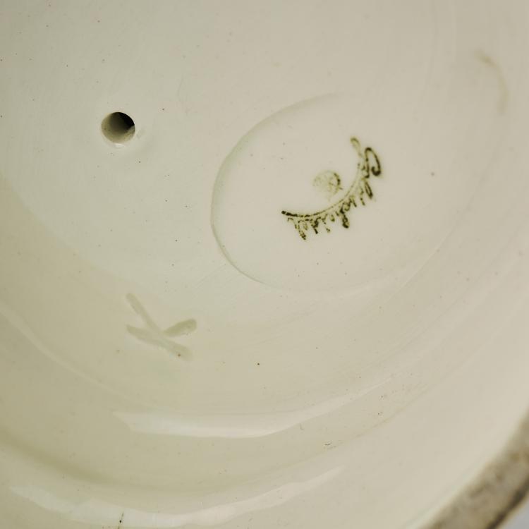 Bild 8 zu Objekt, 'Stepping dancer, lifting her long dress to the side', c. 1913/14, Max Valentin, Goldscheider, Wien, 165D 525