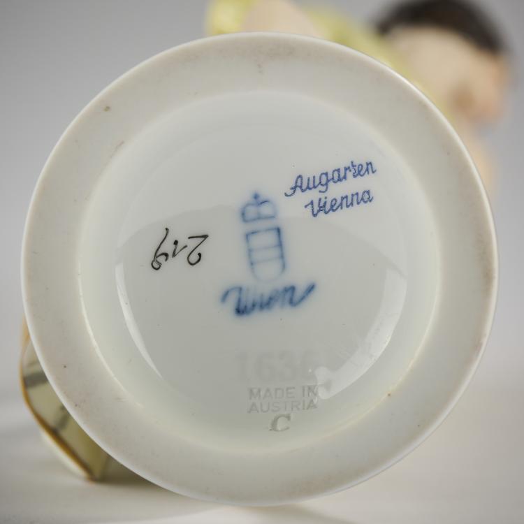 Bild 7 zu Objekt, 'Riki Raab', um 1930, Mathilde Jaksch, Augarten, Wien, 165D 481