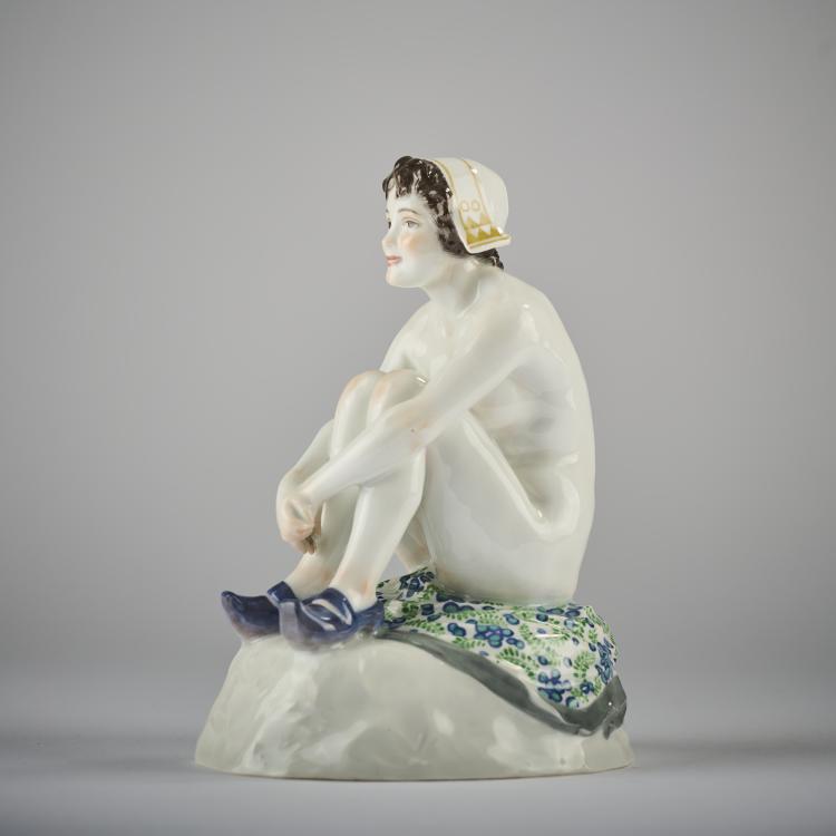 Hauptbild zu Objekt, 'M&auml;dchen im Bad', um 1910, Jo&eacute; Descomps,Joseph Cormier, Meissen, KPM, 165D 558