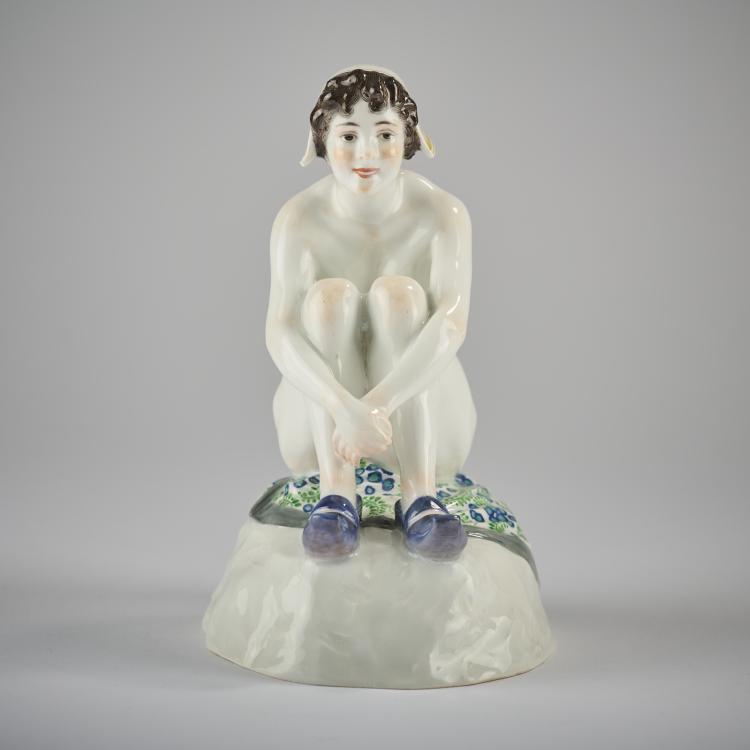 Bild 2 zu Objekt, 'M&auml;dchen im Bad', um 1910, Jo&eacute; Descomps,Joseph Cormier, Meissen, KPM, 165D 558