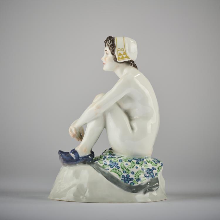 Bild 5 zu Objekt, 'M&auml;dchen im Bad', um 1910, Jo&eacute; Descomps,Joseph Cormier, Meissen, KPM, 165D 558