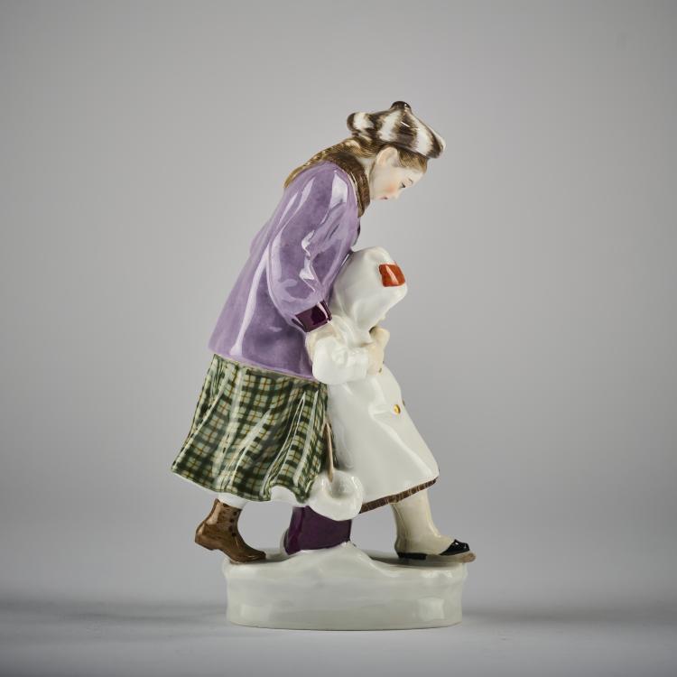 Bild 2 zu Objekt, 'Der erste Schlittschuhlauf', 1904, Alfred Otto Adalbert K&ouml;nig, Meissen, KPM, 165D 553