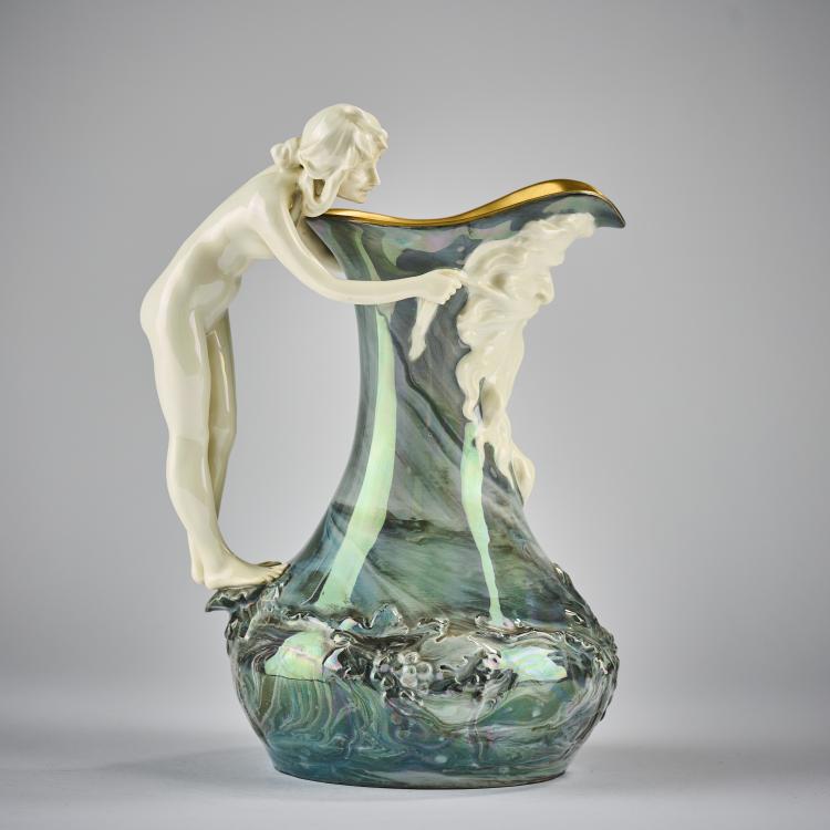 Bild 4 zu Objekt, 'Teasing' jug, c. 1899, Adolf Oppel, Bauer, Rosenthal & Co., Kronach, 165D 483