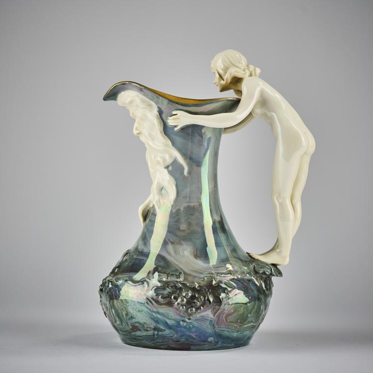 Bild 6 zu Objekt, 'Teasing' jug, c. 1899, Adolf Oppel, Bauer, Rosenthal & Co., Kronach, 165D 483