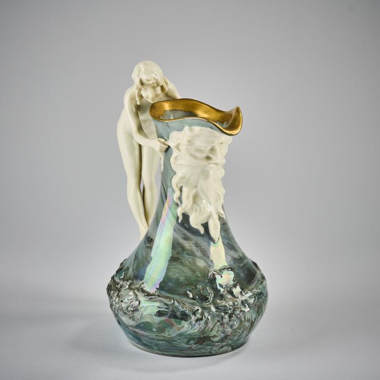 Bild 9 zu Objekt, 'Teasing' jug, c. 1899, Adolf Oppel, Bauer, Rosenthal & Co., Kronach, 165D 483