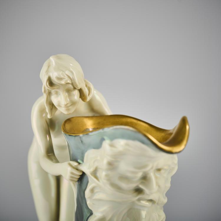 Bild 10 zu Objekt, 'Teasing' jug, c. 1899, Adolf Oppel, Bauer, Rosenthal & Co., Kronach, 165D 483