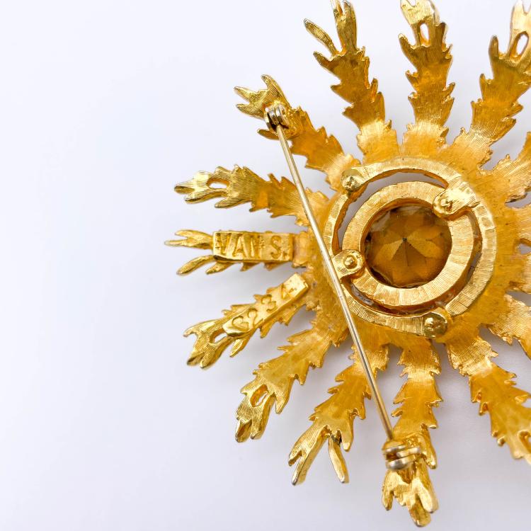 Bild 1 zu Objekt, Vintage brooch with feathered leaf wreath, VAN S. (Van S. Authentics), 166O 181