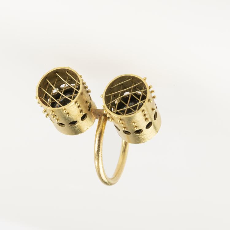 Bild 1 zu Objekt, Ring 'Wolkborsten', 1992, Peggy Bannenberg, 166C 494