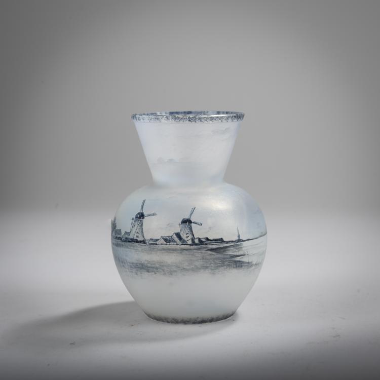 Bild 2 zu Objekt, Kleine Vase 'Delft', um 1898, Daum Fr&egrave;res, Nancy, 165B 86