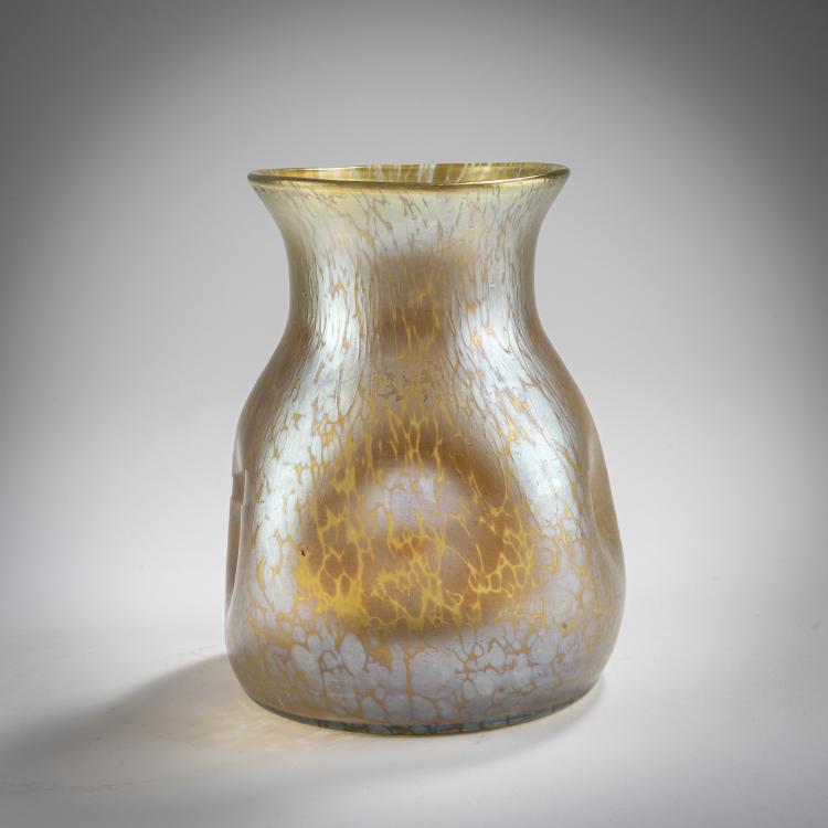 Bild 1 zu Objekt, 'Papillon'-Vase, um 1900, L&ouml;tz Wwe., Klosterm&uuml;hle, 165B 252