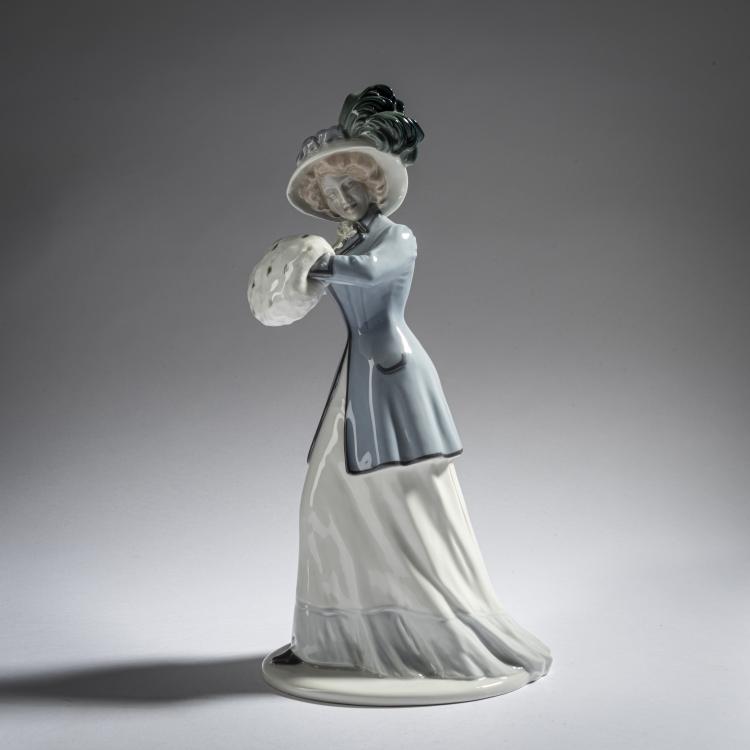 Bild 2 zu Objekt, 'Figure with Muff', 1908, Hermann Hubatsch, Berlin, KPM, 165D 491