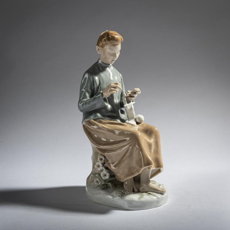 Bild 5 zu Objekt, 'Knitting girl', 1906, Karl Theodor Eichler, Meissen, KPM, 165D 555