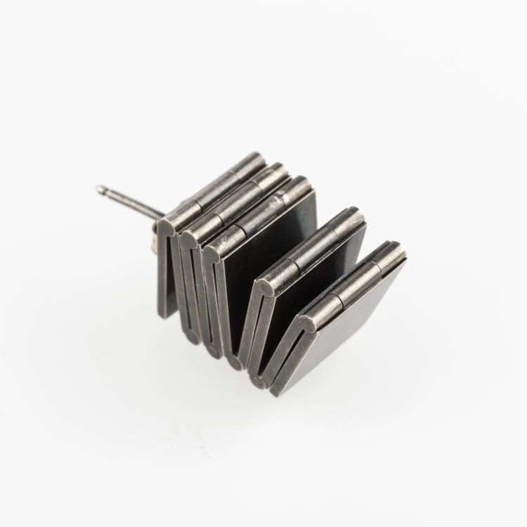 Bild 2 zu Objekt, Ohrschmuck/Brosche 'Steps', 1994, Ron Arad, Chi ha paura...?, 166C 513