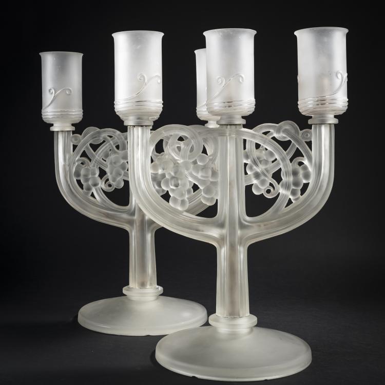 Bild 3 zu Objekt, Two candlesticks 'Trois branches raisins', 1924, Ren&eacute; Lalique, Lalique, Ren&eacute;, Wingen-sur-Moder, 165A 18