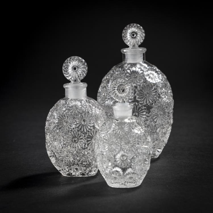 Bild 1 zu Objekt, 3 'Rose' bottles for Worth, 1937, Ren&eacute; Lalique, Lalique, Ren&eacute;, Wingen-sur-Moder, 165A 44