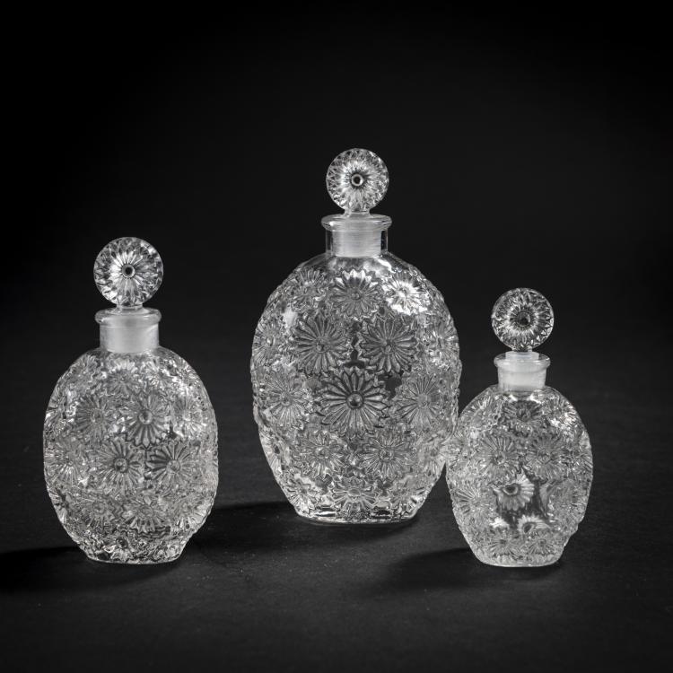 Bild 2 zu Objekt, 3 'Rose' bottles for Worth, 1937, Ren&eacute; Lalique, Lalique, Ren&eacute;, Wingen-sur-Moder, 165A 44