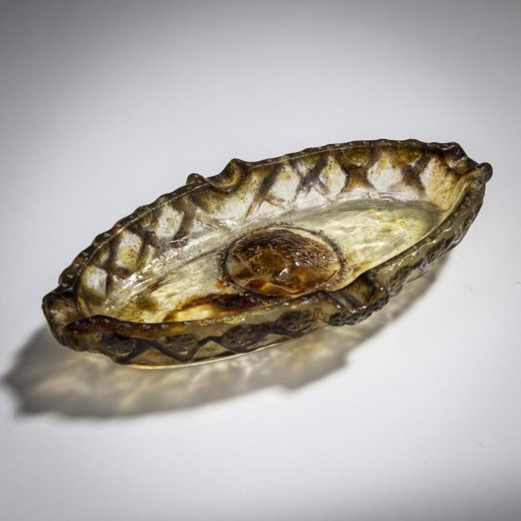 Hauptbild zu Objekt, Kleine Aschenschale 'M&eacute;daillon', 1923, Argy-Rousseau, Gabriel, Paris, 165B 68