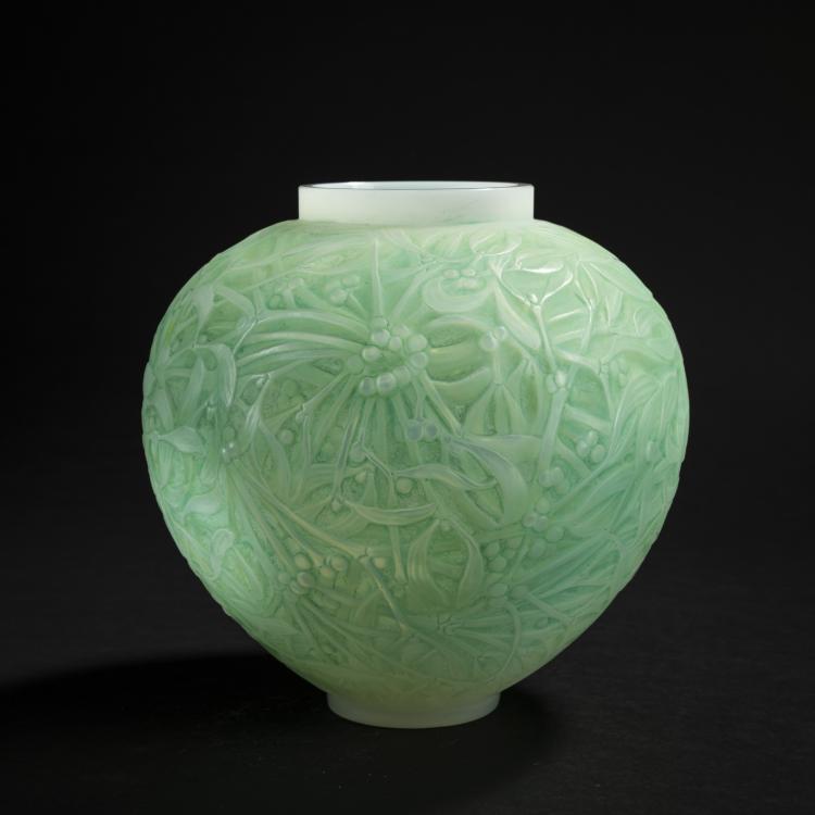 Bild 1 zu Objekt, Vase 'Gui', 1920, Ren&eacute; Lalique, Lalique, Ren&eacute;, Wingen-sur-Moder, 165A 7