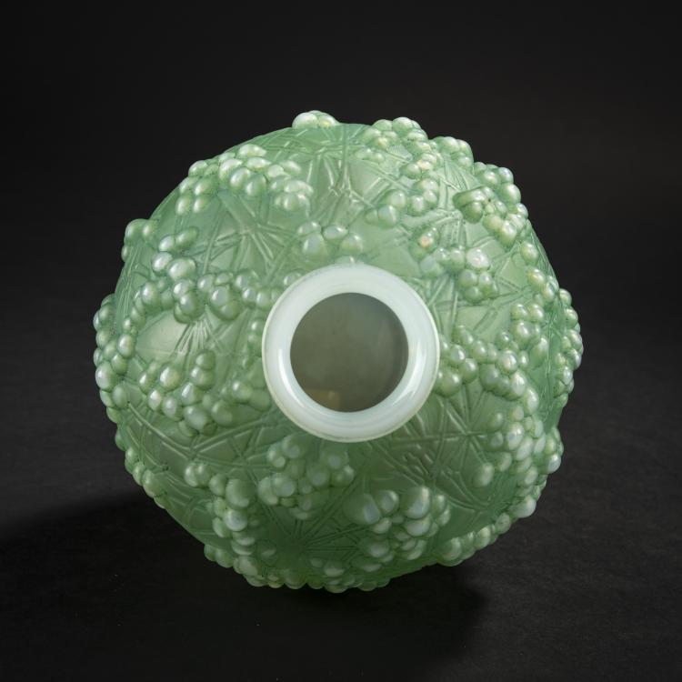 Bild 2 zu Objekt, Vase 'Druid' or 'Gui de Ch&ecirc;ne, 1924, Ren&eacute; Lalique, Lalique, Ren&eacute;, Winfen-sur-Moder, 165A 17