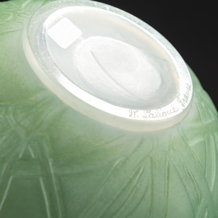 Bild 3 zu Objekt, Vase 'Druid' or 'Gui de Ch&ecirc;ne, 1924, Ren&eacute; Lalique, Lalique, Ren&eacute;, Winfen-sur-Moder, 165A 17