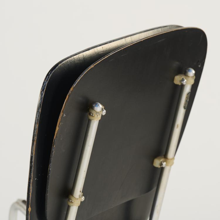 Bild 2 zu Objekt, 12 'Aluflex' folding chairs, 1951, Armin Wirth, Zieringer, Philip, Metallwerke, Schweiz, 166A 84