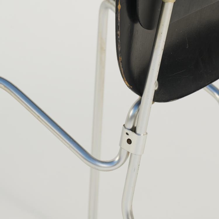 Bild 10 zu Objekt, 12 'Aluflex' folding chairs, 1951, Armin Wirth, Zieringer, Philip, Metallwerke, Schweiz, 166A 84