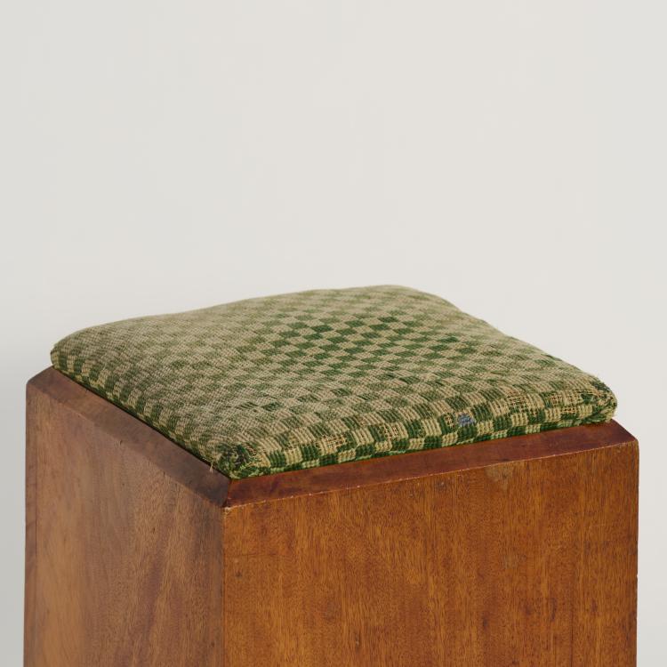 Bild 3 zu Objekt, Tisch mit Hocker, 1920er Jahre, Deutschland, 166A 44