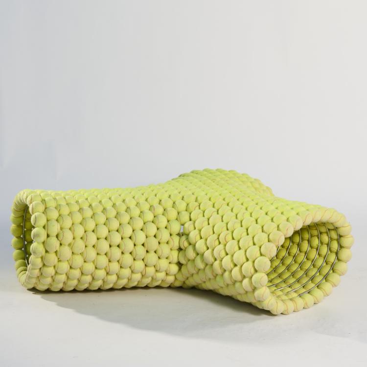 Bild 3 zu Objekt, 'Tennis ball bench' with prototype, 2004, Tejo Remy, Atelier Remy Veenhuizen, Rotterdam, 166A 179