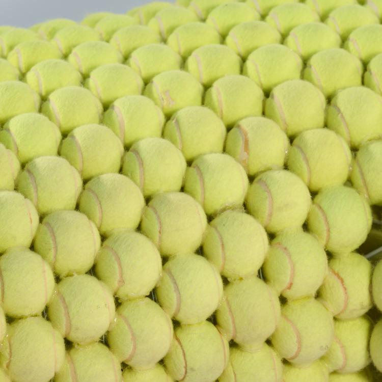 Bild 6 zu Objekt, 'Tennis ball bench' with prototype, 2004, Tejo Remy, Atelier Remy Veenhuizen, Rotterdam, 166A 179