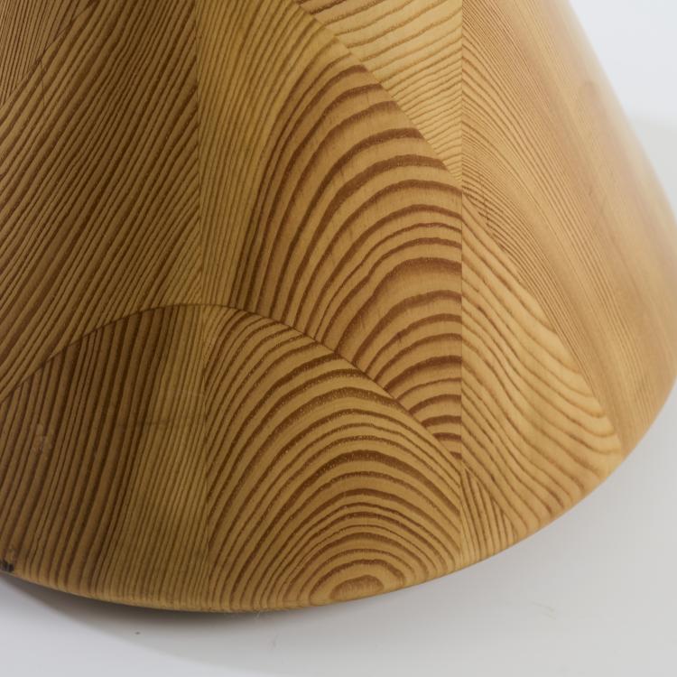 Bild 2 zu Objekt, Two stools, 2022, Benjamin Jonas, Belgien, 166A 182