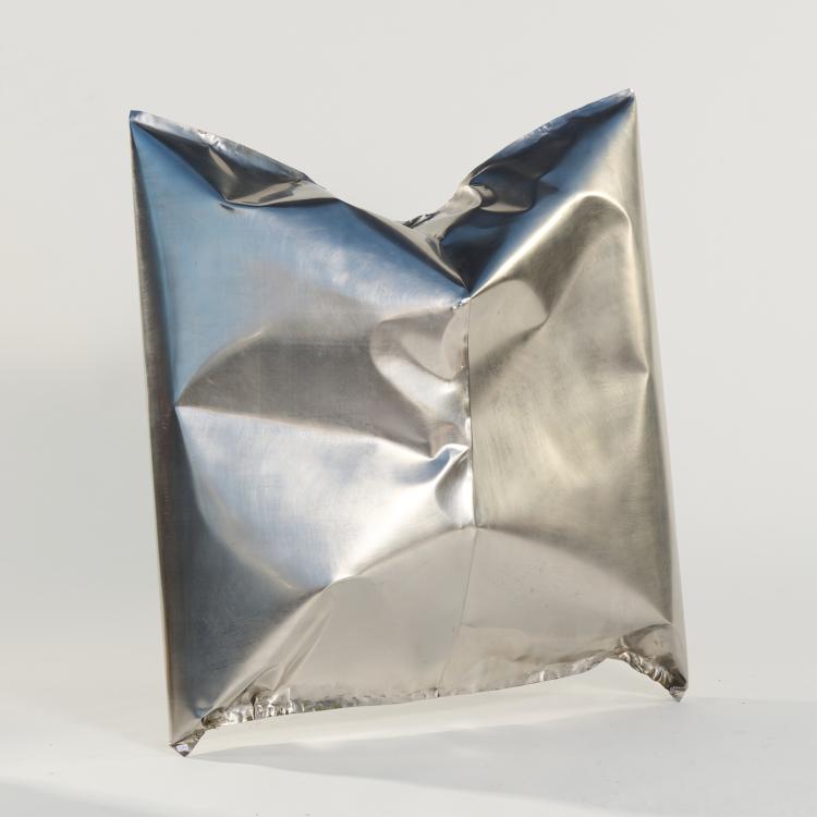 Bild 1 zu Objekt, Sheet metal pillow, 1965-69, Ansgar Nierhoff, 166B 327
