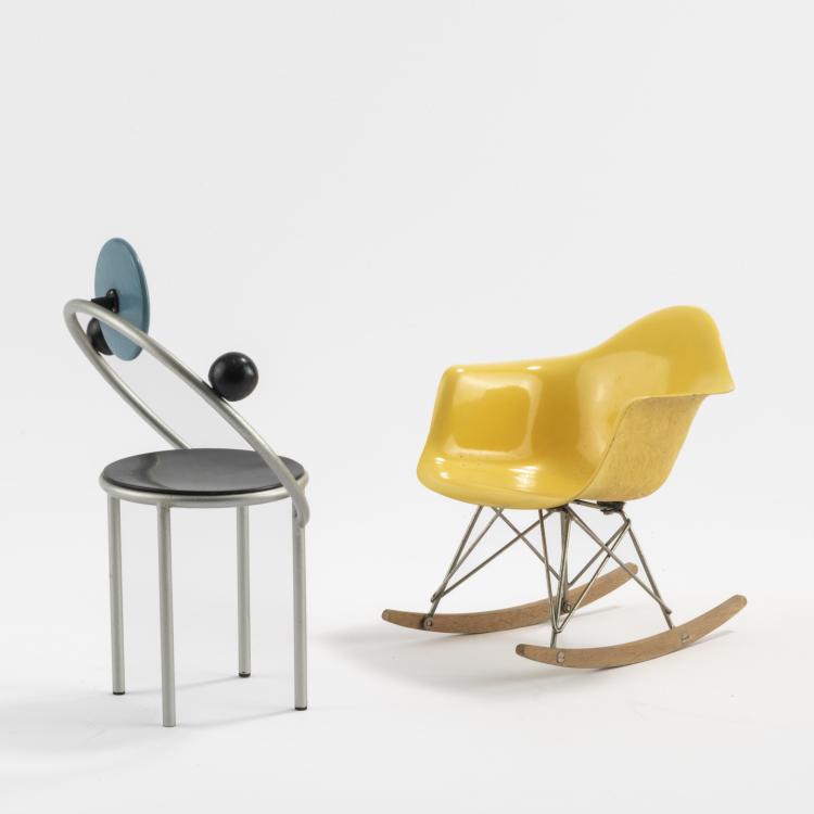 Bild 1 zu Objekt, Two seating furniture miniatures 'RAR' and 'First', 1950-53/1983, Michele De Lucchi,Charles Eames, Vitra, Weil am Rhein, 167B 429