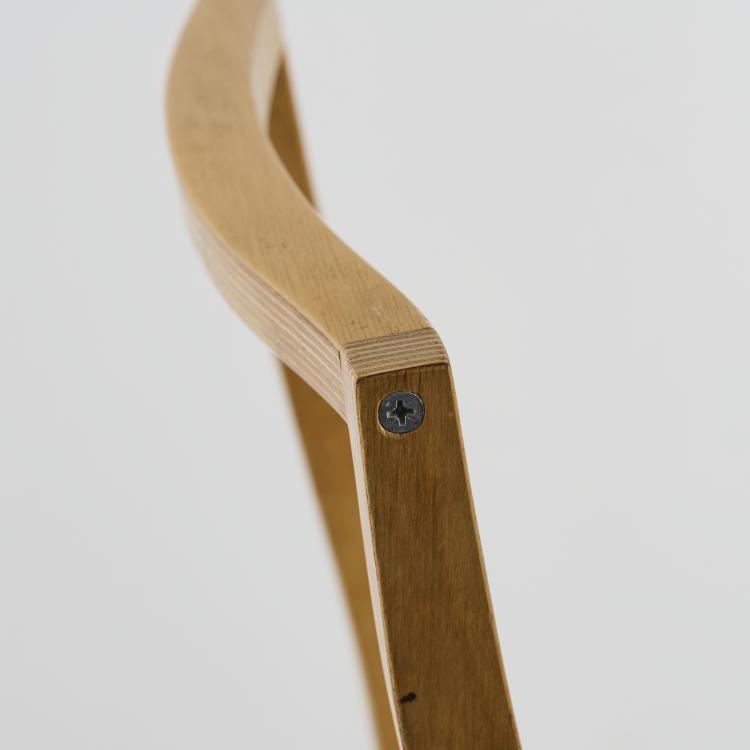 Bild 5 zu Objekt, Two 'Ply-Chair' chairs, 1988, Jasper Morrison, Vitra Design, Weil am Rhein, 167B 580