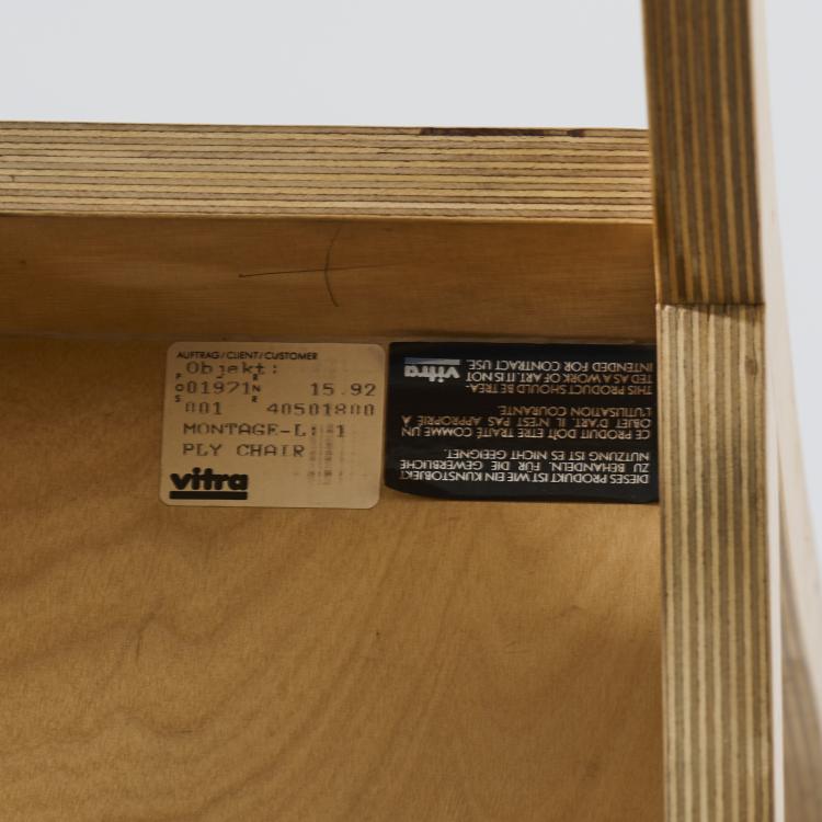 Bild 8 zu Objekt, Two 'Ply-Chair' chairs, 1988, Jasper Morrison, Vitra Design, Weil am Rhein, 167B 580