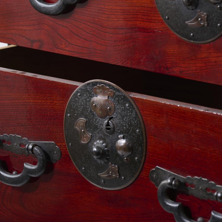 Bild 6 zu Objekt, 'Tansu' Kommode, 19. Jahrhundert, Japan, 167B 326