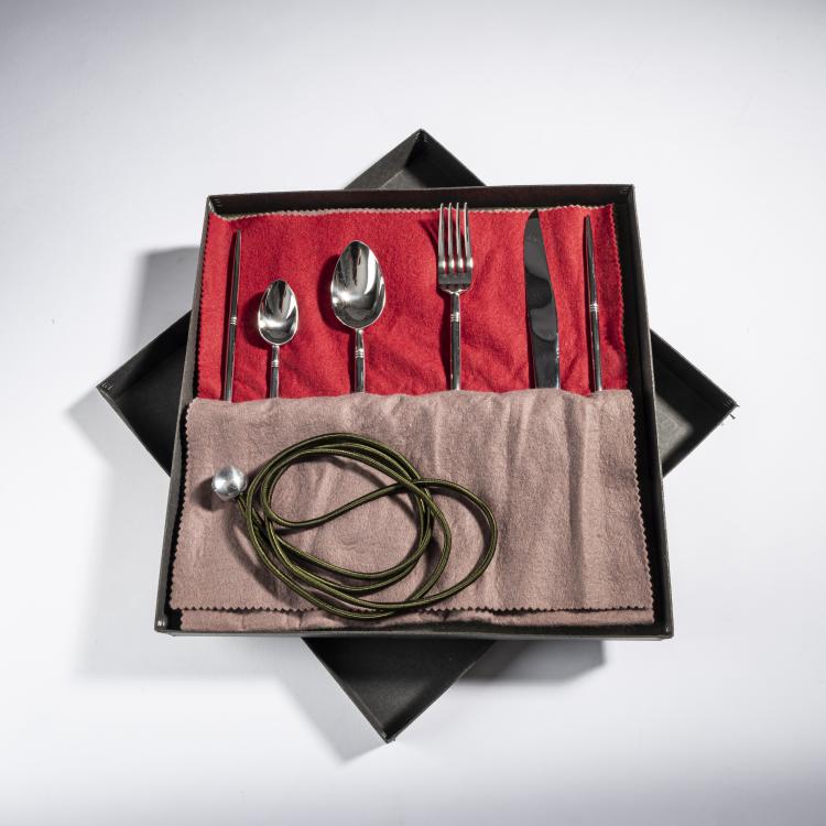 Bild 3 zu Objekt, Two 'Pointus' cutlery sets, 1986, Philippe Starck, O.W.O, Montfort-l'Amaury; Sasaki, Japan, 169A 138