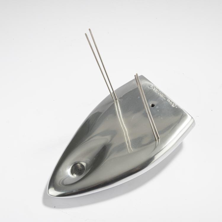 Bild 1 zu Objekt, 'Joe Raspoutine' wall candle holder , 1987, Philippe Starck, O.W.O, Montfort-l'Amaury, 169A 140