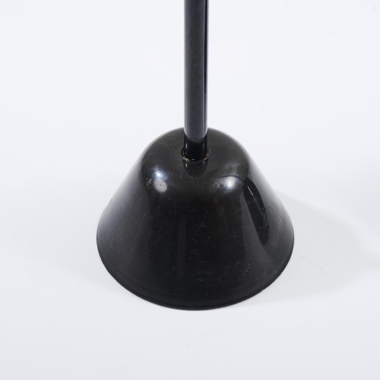 Bild 4 zu Objekt, Zwei Handtuchhalter 'Servietto', 1986, Achille Castiglioni, Zanotta, Mailand, 167A 301