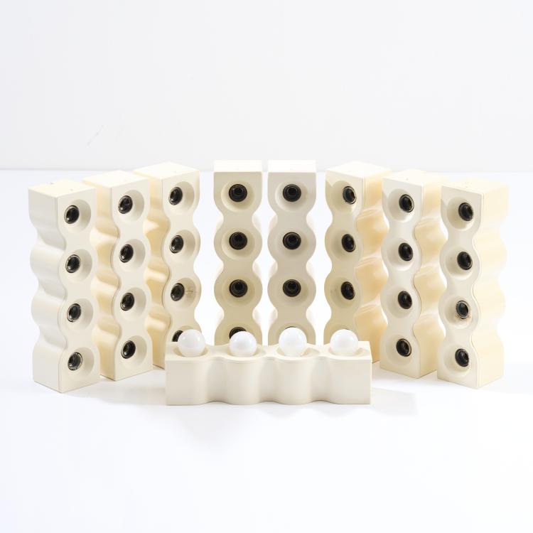 Hauptbild zu Objekt, Nine 'Sinus' wall lights, 1972, Ettore Sottsass, Stilnovo, Mailand, 167A 238