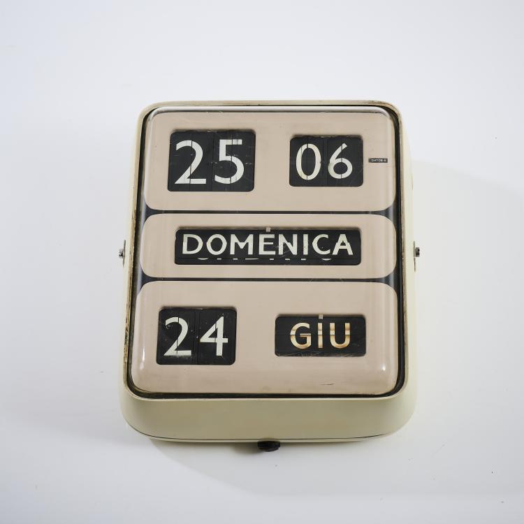 Bild 1 zu Objekt, Electric wall clock 'Cifra' with calendar, c. 1965, Gino Valle, Solari, Udine, 167A 107