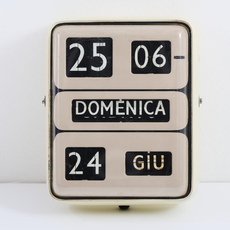 Bild 3 zu Objekt, Electric wall clock 'Cifra' with calendar, c. 1965, Gino Valle, Solari, Udine, 167A 107
