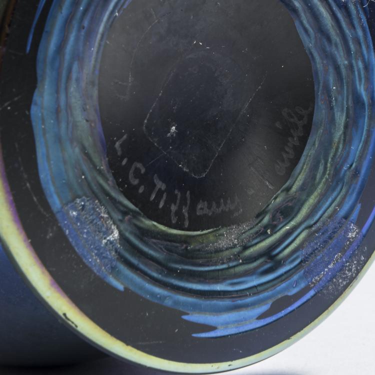 Bild 2 zu Objekt, Tall vase, 1909, Louis C. Tiffany, Tiffany, L. C., New York, 168A 321