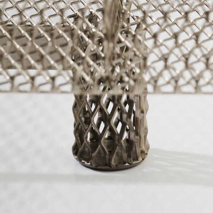 Bild 2 zu Objekt, 'How High The Moon' easy chair, 1986, Shiro Kuramata, Vitra Design, Weil am Rhein, 167B 574