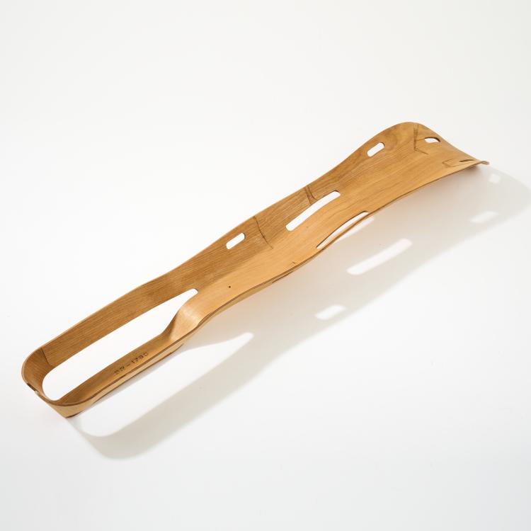 Bild 1 zu Objekt, 'Leg Splint', 1941/42, Charles & Ray Eames, Evans Products Company, MoldedPlywood Division, Los Angeles, 167B 438