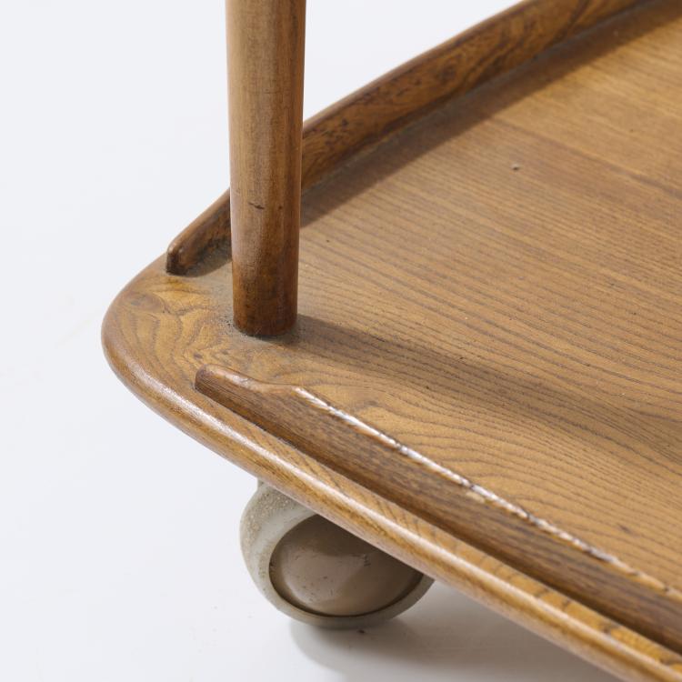 Bild 3 zu Objekt, Servierwagen, 1950er Jahre, Ercol Furniture Industries, High Wycomb, 167B 479