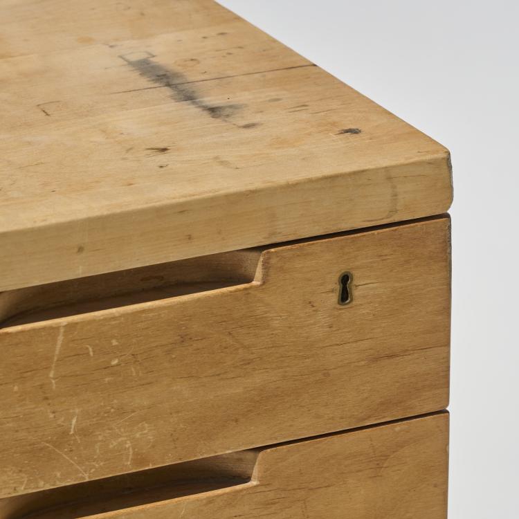 Bild 3 zu Objekt, Rollcontainer '296', 1930, Alvar Aalto, Huonekalu-ja Rakennusty&ouml;tehdas Oy, Turku f&uuml;r Artek, Helsinki, 170B 392