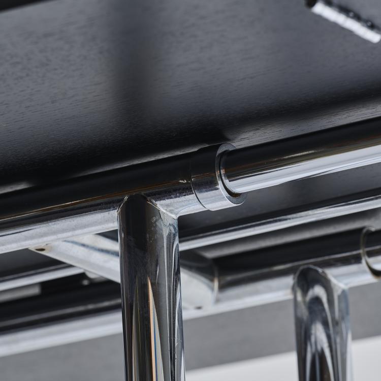 Bild 5 zu Objekt, Ausklappbarer Teetisch 'Lou Perou', 1953-58, Eileen Gray, Classicon, M&uuml;nchen, 167B 497