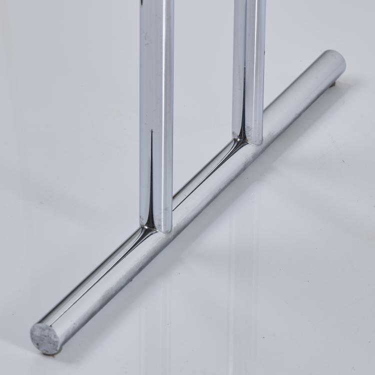 Bild 7 zu Objekt, Ausklappbarer Teetisch 'Lou Perou', 1953-58, Eileen Gray, Classicon, M&uuml;nchen, 167B 497