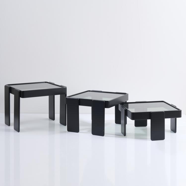Bild 3 zu Objekt, Three nesting tables, c. 1966, Gianfranco Frattini, Cassina, Mailand, 167A 190