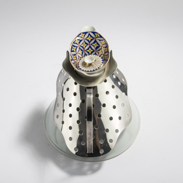 Bild 3 zu Objekt, 'Swann' jug, 1988/89, Bořek &Scaron;&iacute;pek, Driade, Caorso; Koninklijke Porceleyne Fles, Delft, 169A 50